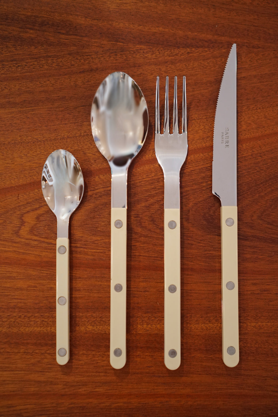 Sabre Bistrot Solid 4-Piece Set in Light Kaki