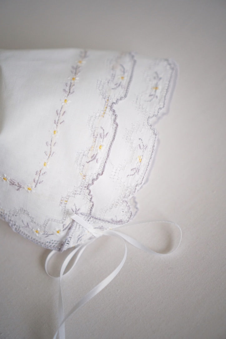 Iris Bonnet